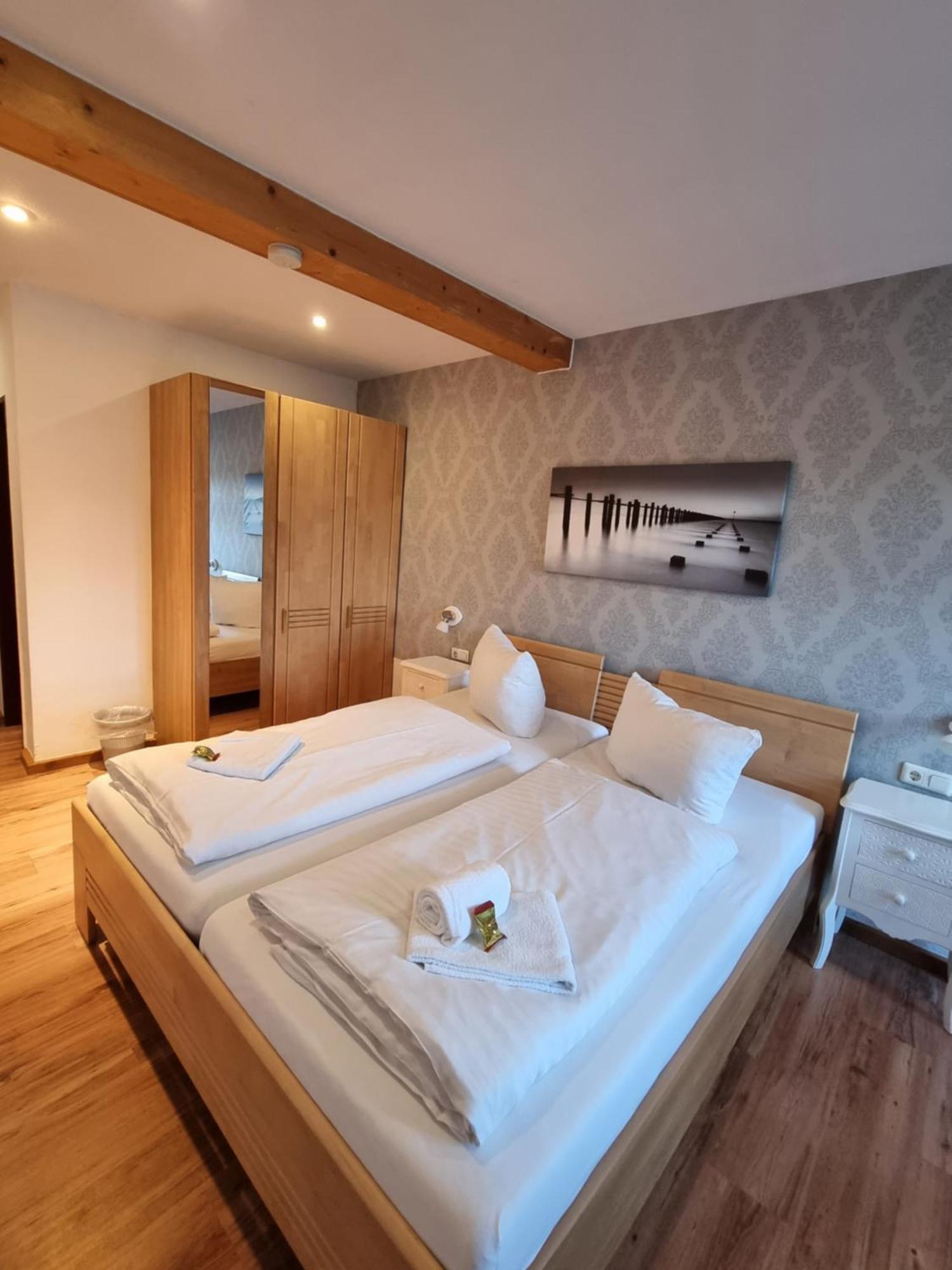 Hotel Packhaus Hooksiel Rom bilde